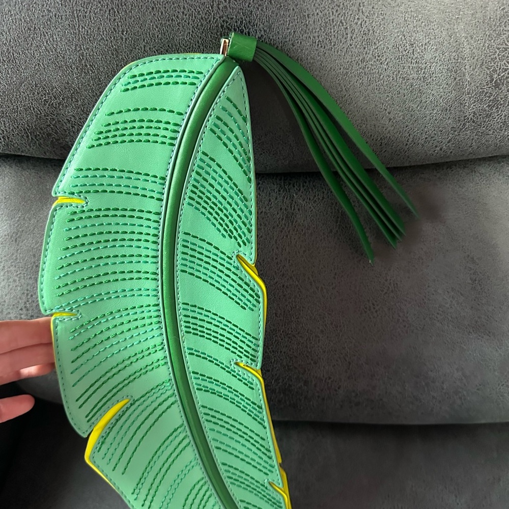 Kate spade banana leaf clutch - Picture 10 of 16